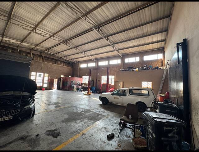 520M² WAREHOUSE TO LET IN PRETORIA WEST
